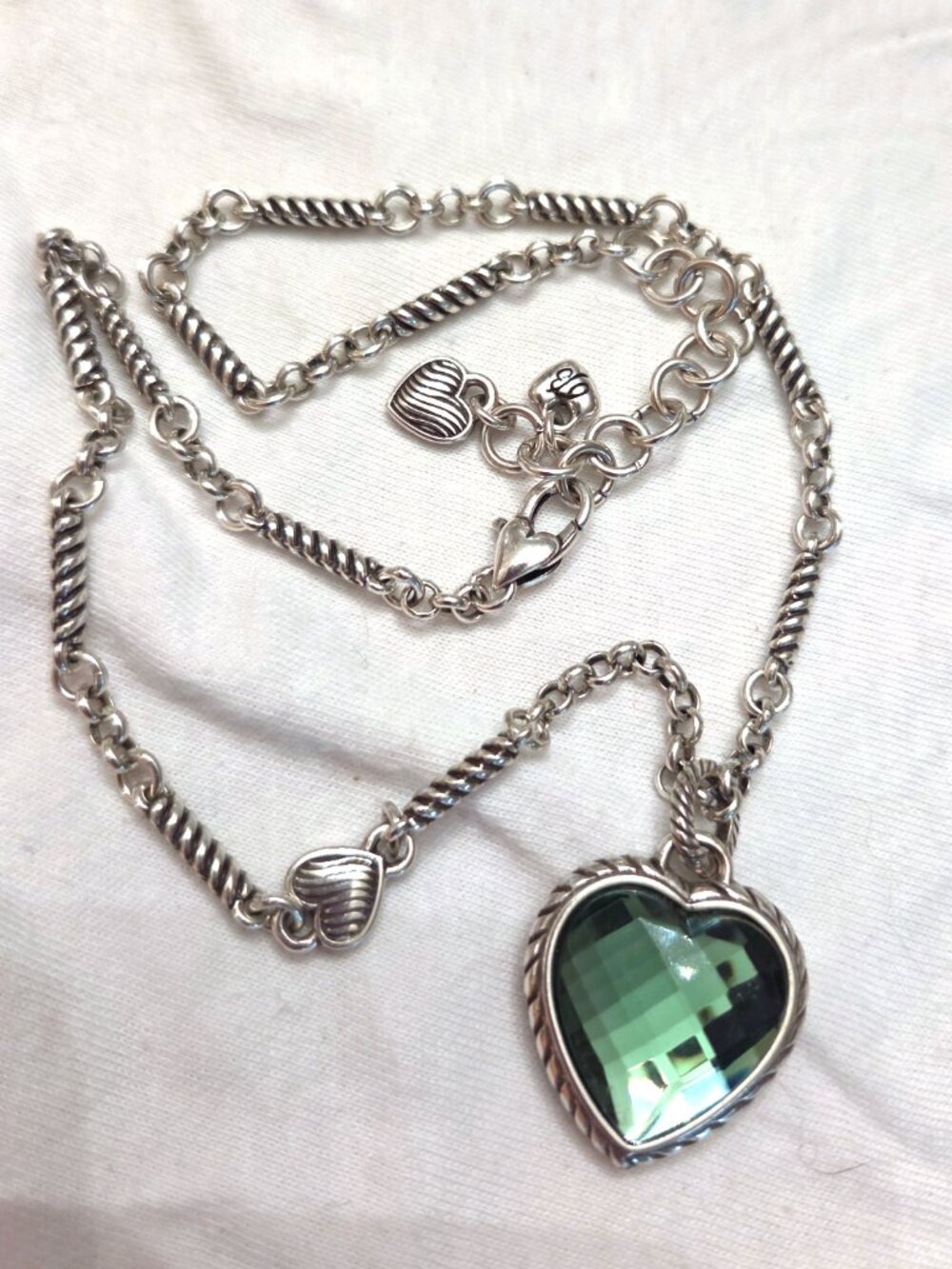 Brighton Newport Green Faceted Crystal Heart Reversible Necklace -LIKE NEW - Picture 8 of 9